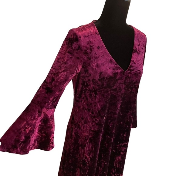 Eliza J Crushed Velvet Bell Sleeve Midi Dress in Magenta size 10 - Picture 5 of 8